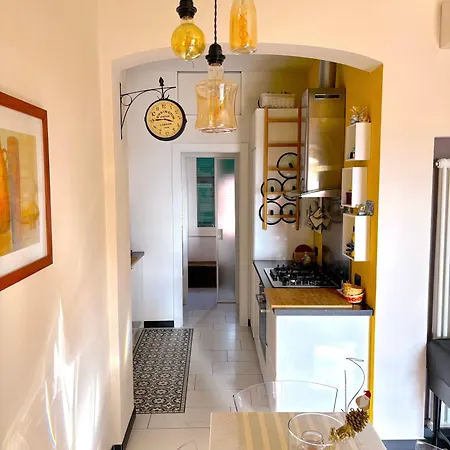 Casa Di Olli * セストリ・レヴァンテ